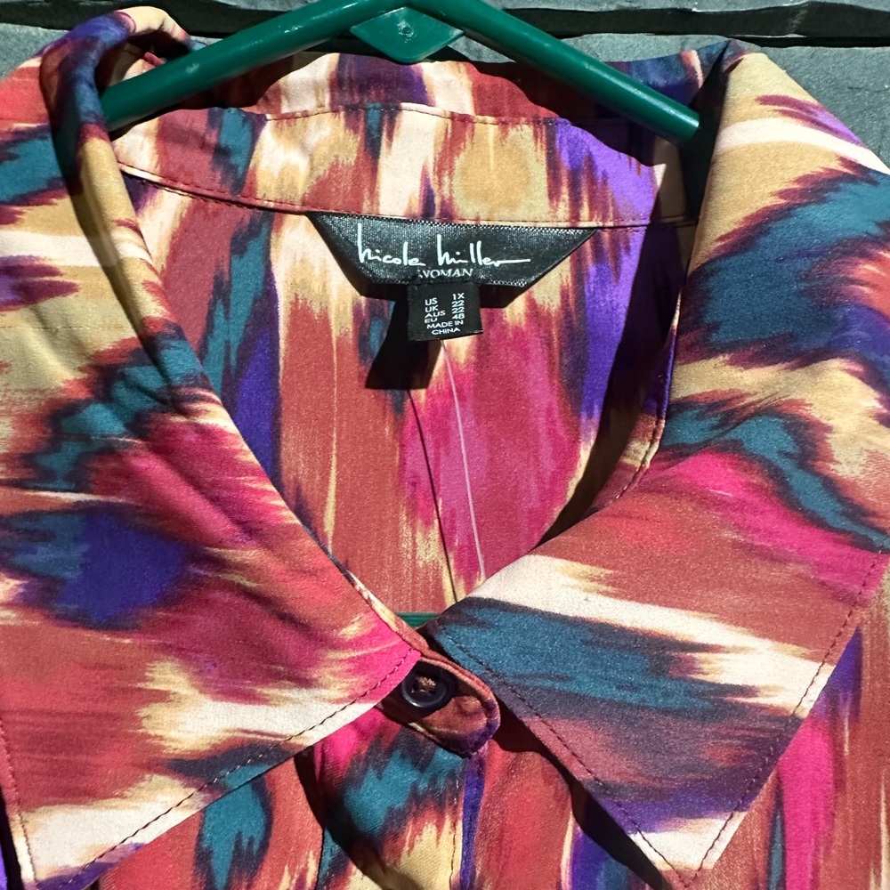 Colorful Abstract Patterned Blouse - Picture 2 of 9